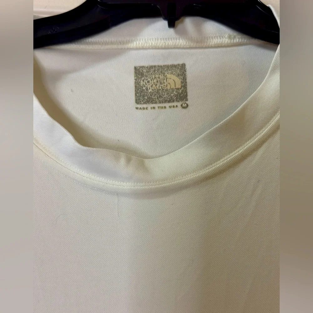 EUC‎ The North Face Unisex Classic White Polyester Layer long sleeves Tee Size M
